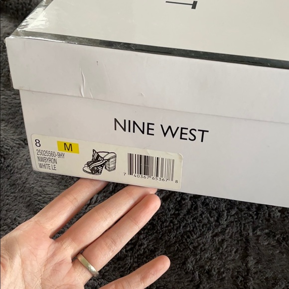 White Nine West Block Heels - Picture 8 of 10